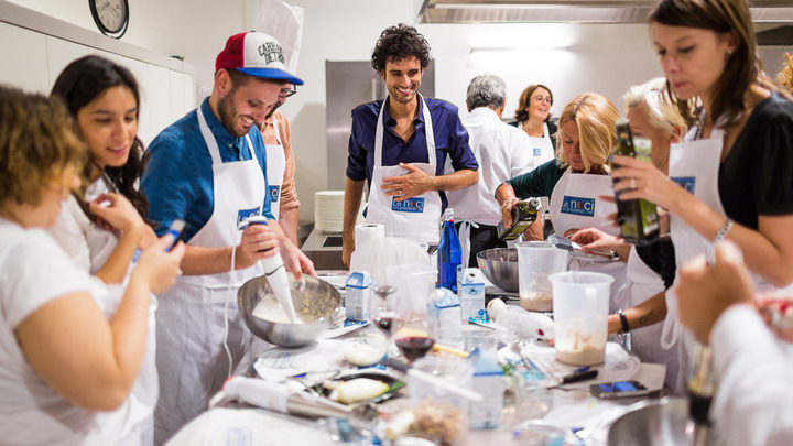 A Terni 'Bimbi in cucina, mamme in classe'